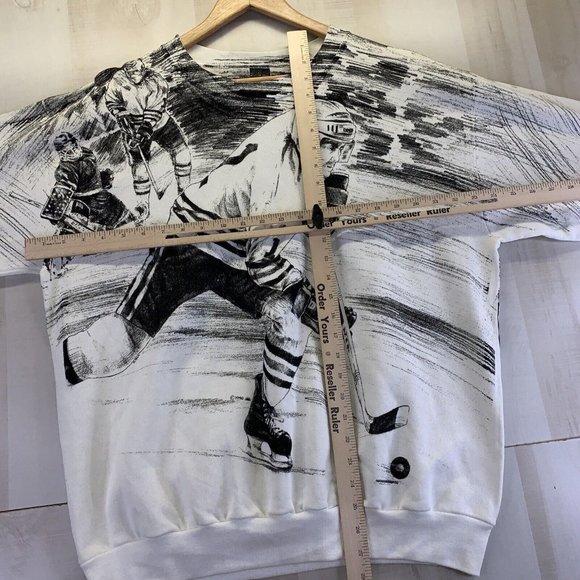 Vintage 1990s Black White Wrap Graphic Hockey Sweatshirt Mens XL Center Star USA - Picture 7 of 11